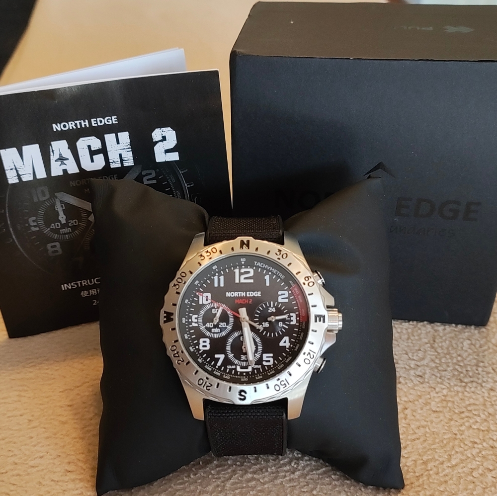North Edge MACH 2 Pilot Men's Watch. NEW BATTERY!